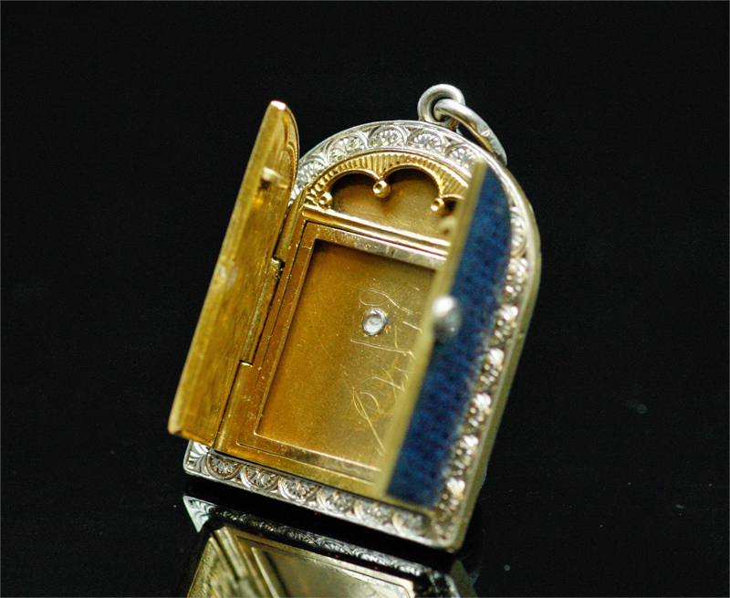 Antique Gallery Soleil アンティークジュエリー / ブルーギ